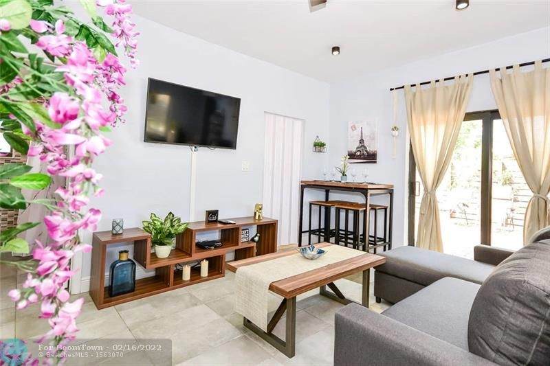 824 4 Street - Photo 1