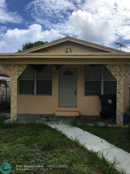 504 E St - Photo 1