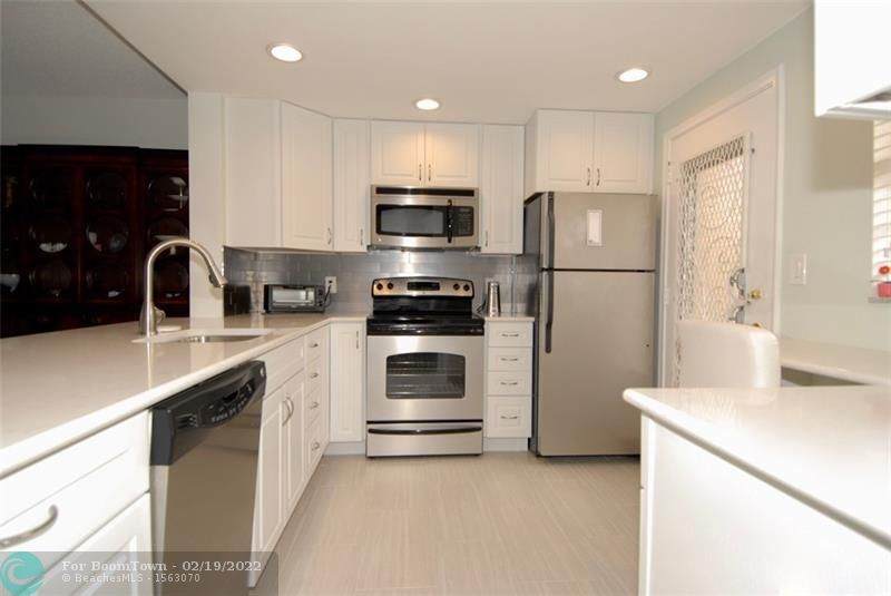 300 12th Ave - Photo 1