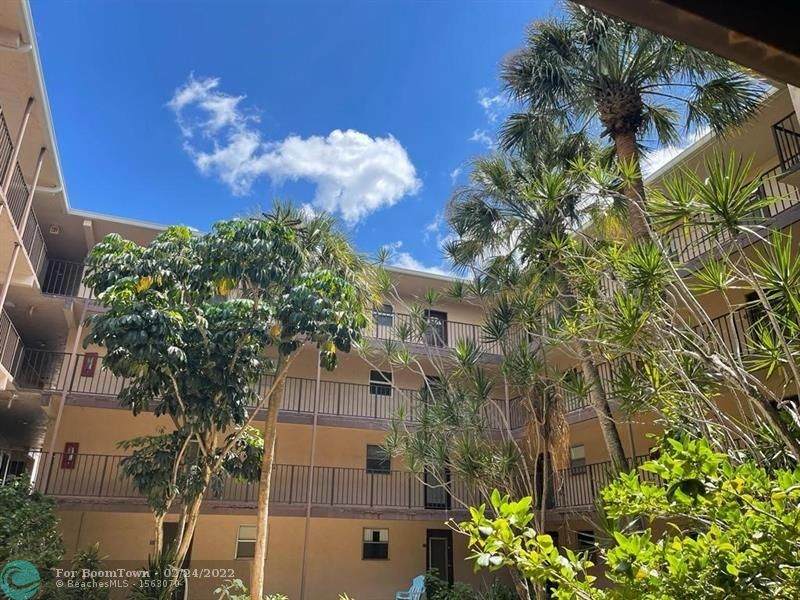 2800 Somerset Dr - Photo 1