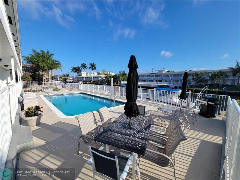 2808 33rd Ct - Photo 1