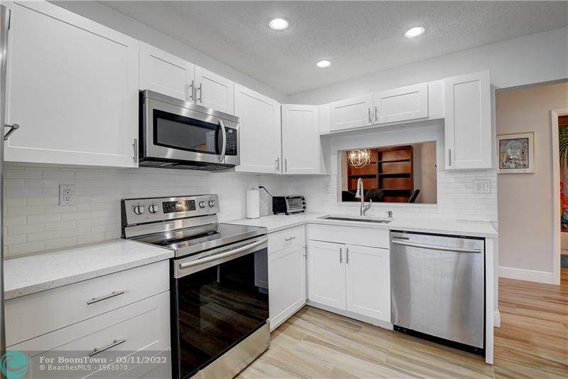 15301 Pembridge Ave - Photo 1
