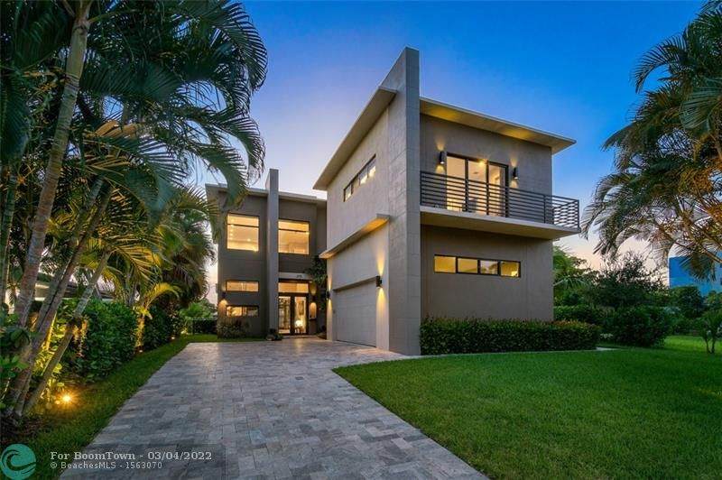 205 Riverside Dr - Photo 1