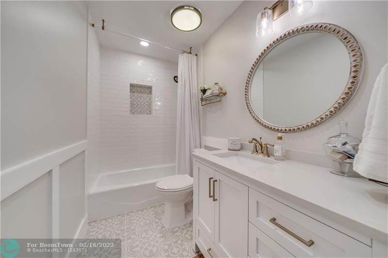 661 Glenwood Lane - Photo 1