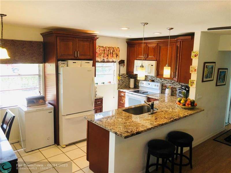 92 Farnham D - Photo 1