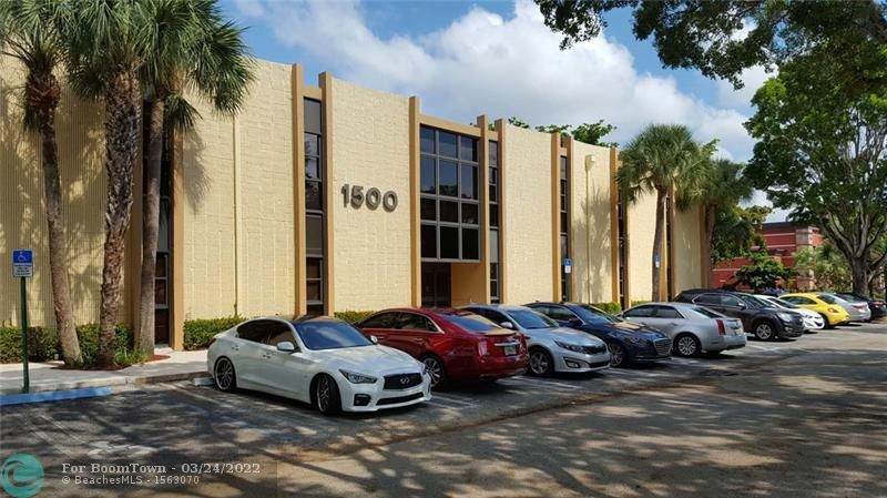 1500 University Dr - Photo 1