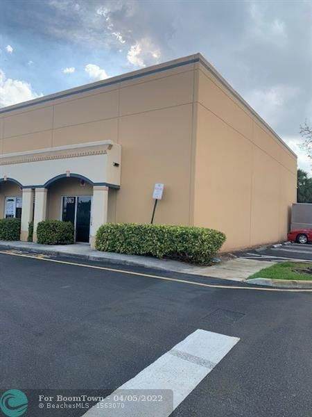 1063 46th Ct - Photo 1