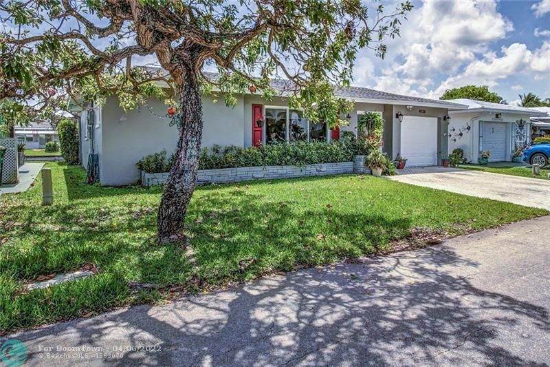 4736 49th Ct - Photo 1