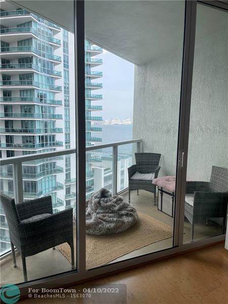 218 14 ST - Photo 1