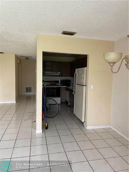 8414 10th St - Photo 1