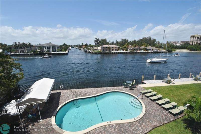 901 Riverside Dr - Photo 1
