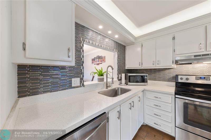 3016 21st Terrace - Photo 1