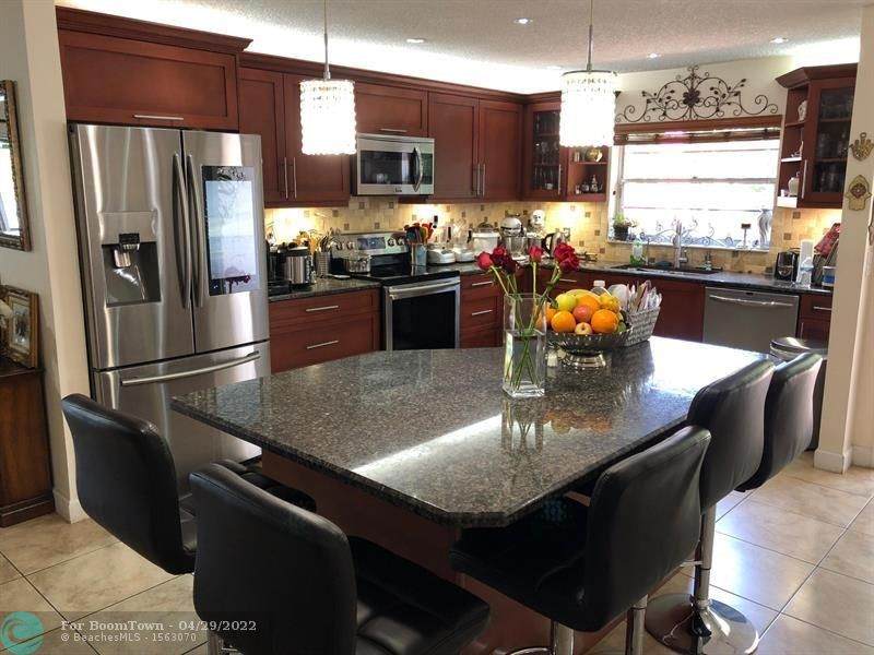 9093 Pine Springs Dr - Photo 1