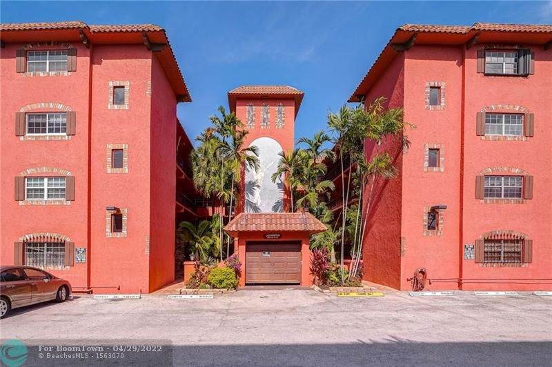 660 Tennis Club Dr - Photo 1