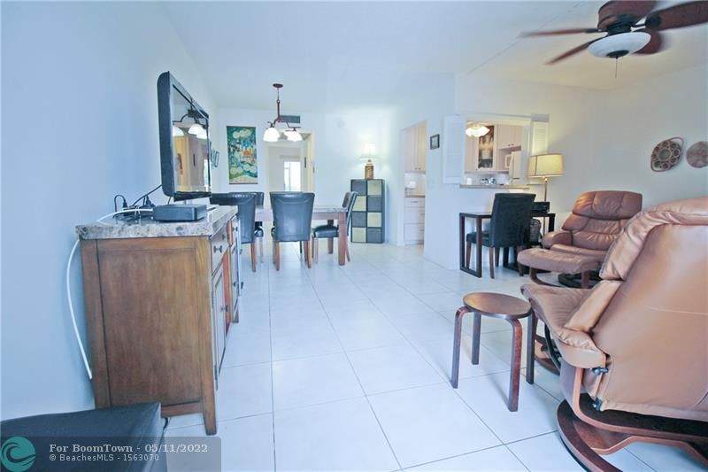 1009 Ellesmere A - Photo 1