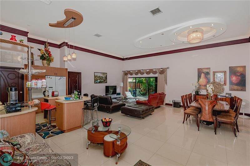 517 Leslie Dr - Photo 1