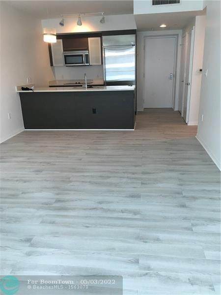 500 Brickell Ave - Photo 1
