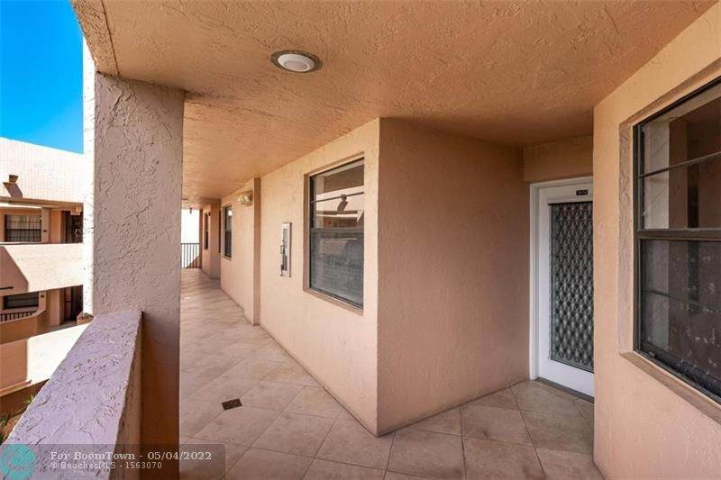 7674 Fairfax Dr - Photo 1