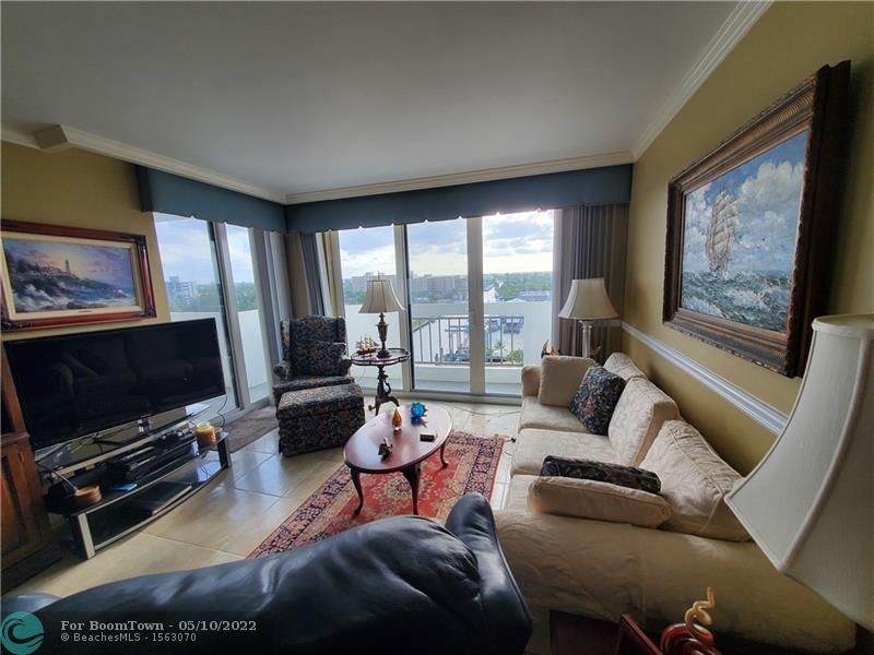 1609 Riverside Dr - Photo 1