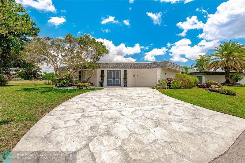 5729 Bayberry Ln - Photo 1