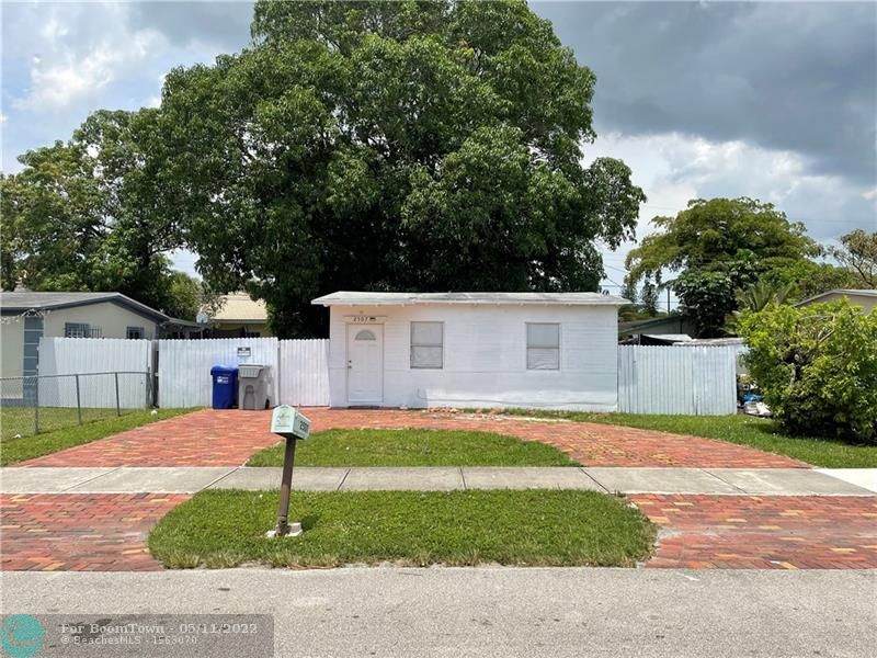 2507 4th Ct - Photo 1