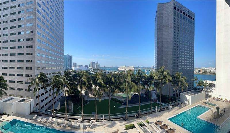 325 Biscayne Blvd - Photo 1