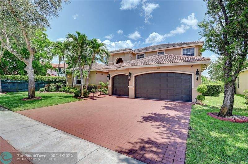 321 159th Dr - Photo 1