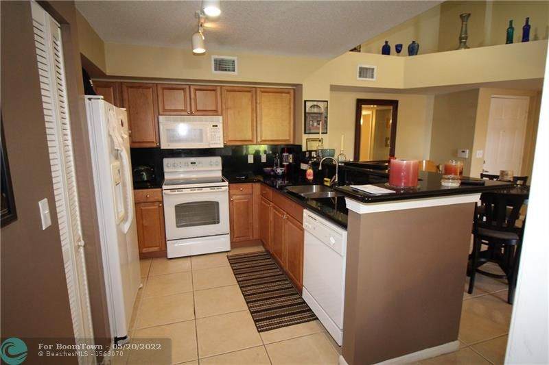 4836 State Road 7 - Photo 1