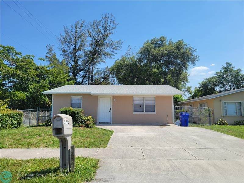 2710 13th St - Photo 1