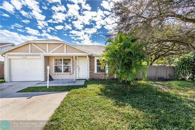 11064 Model Cir East - Photo 1
