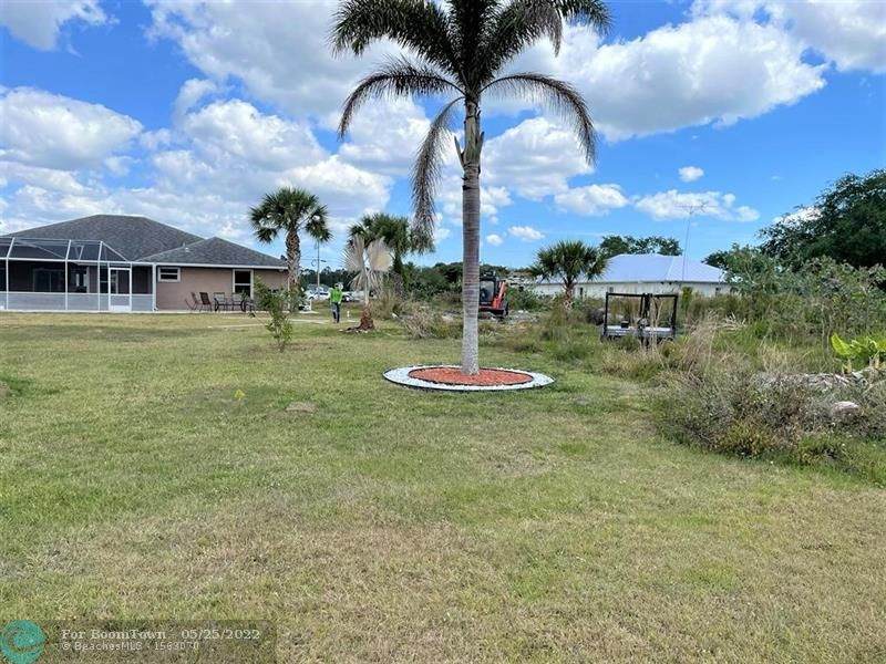 6016 Favian Avenue - Photo 1
