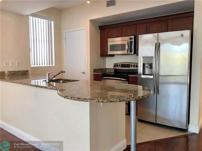 7290 90th St - Photo 1