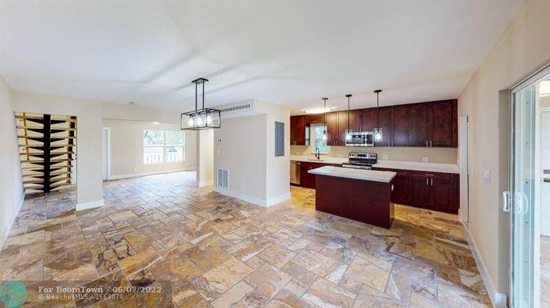 1505 80th Ave - Photo 1