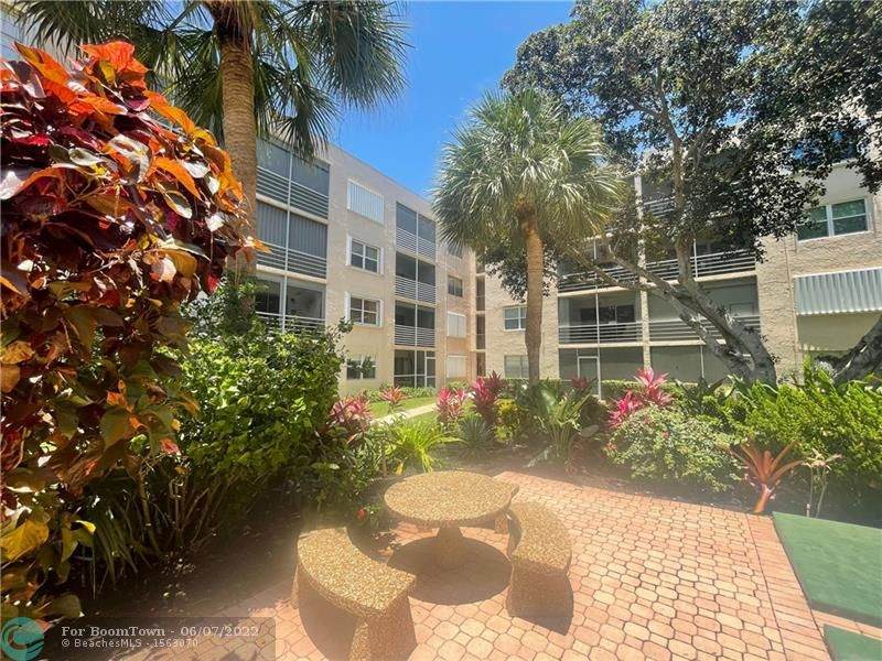 1541 Ocean Blvd - Photo 1