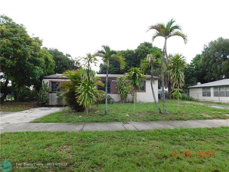 890 34th Way - Photo 1