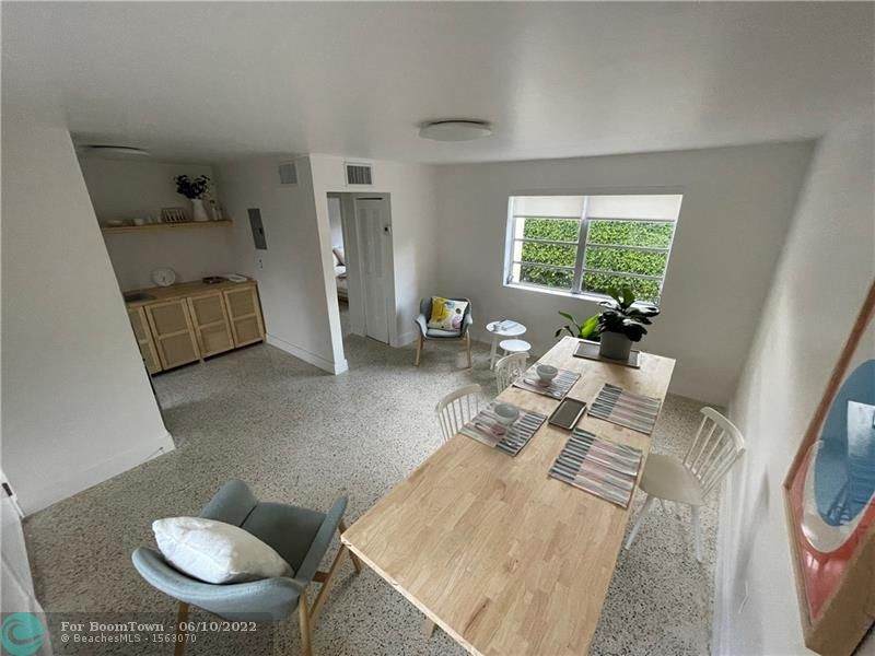 649 9th St - Photo 1