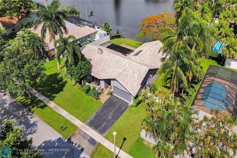 1087 97th Ave - Photo 1