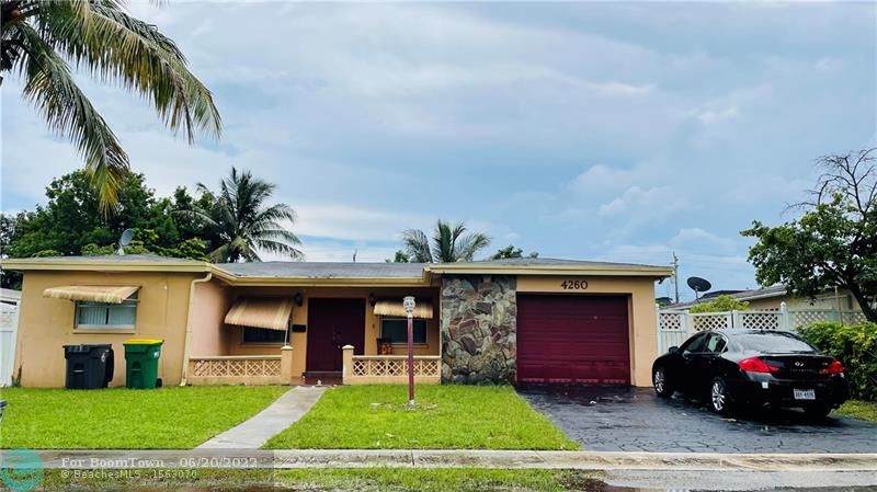 4260 43rd St - Photo 1