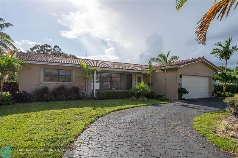 3900 51st Ave - Photo 1
