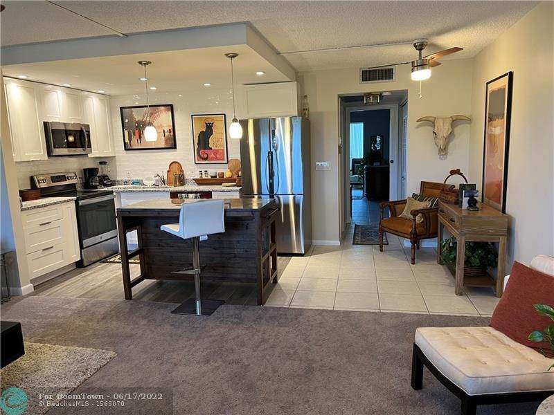 4016 Berkshire A - Photo 1
