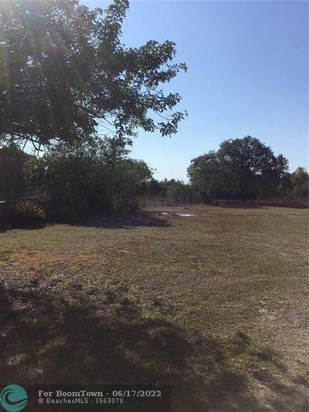 1012 Scuppernong - Photo 1