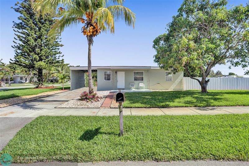 1521 48th Ct - Photo 1