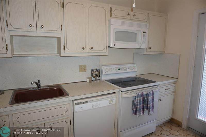2731 14th Street Cswy - Photo 1