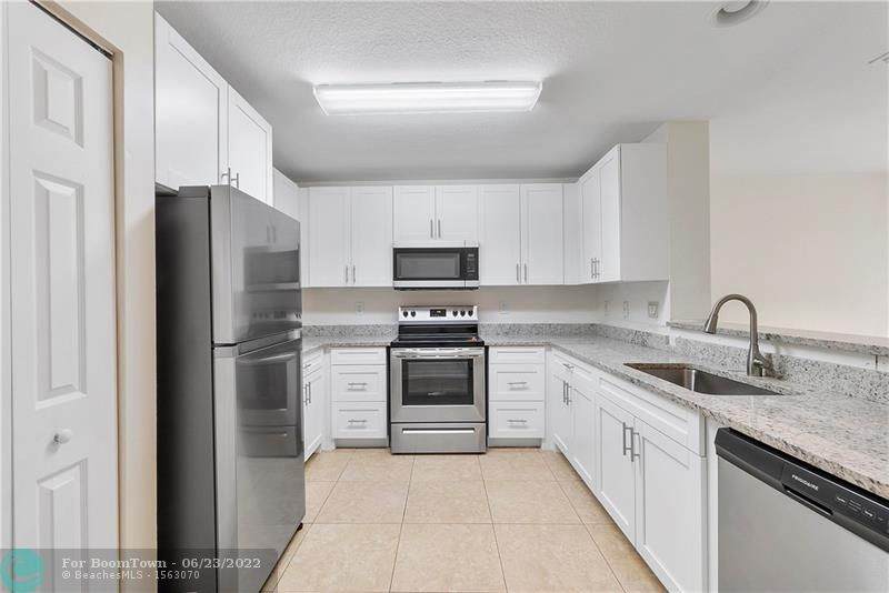2441 14th Ct - Photo 1