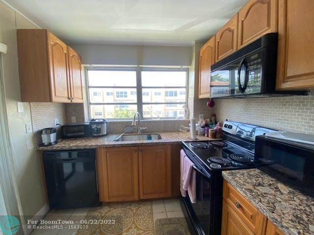 2401 41st Ave - Photo 1