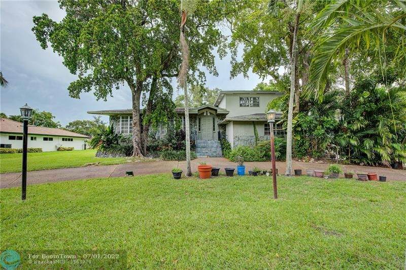 5950 33 Ave - Photo 1