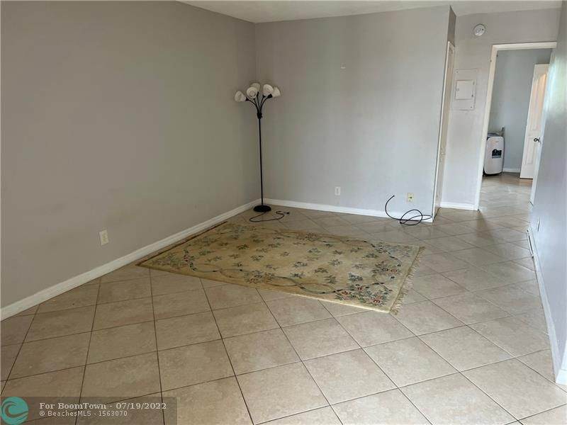 1818 Oakland Park Blvd - Photo 1
