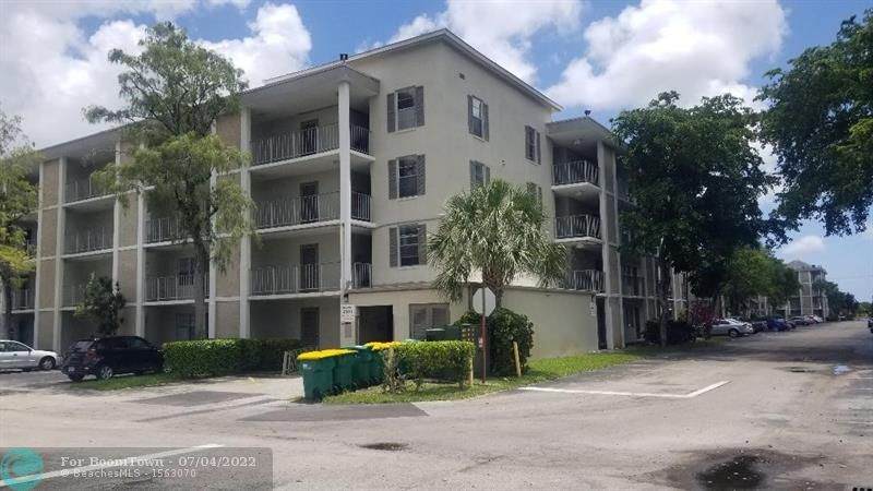 2900 48th Ter - Photo 1