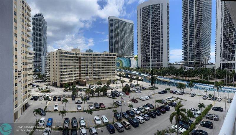 1849 Ocean Dr - Photo 1