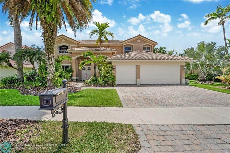 1789 Victoria Pointe Cir - Photo 1